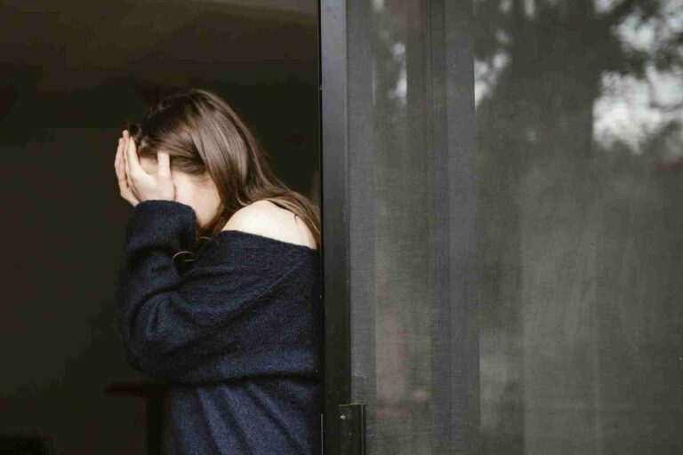 Techniques to Let Go of Someone You Still Love