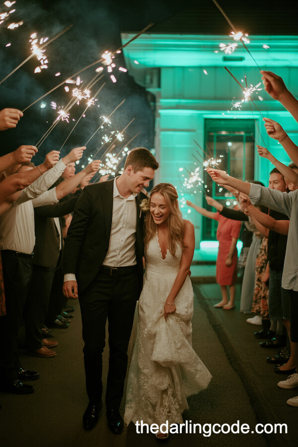 emerald green wedding theme ideas